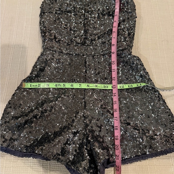 ALEXIS  Shorts Romper Heavy Sequin Strapless Black Sparkle Size XS - Picture 4 of 8